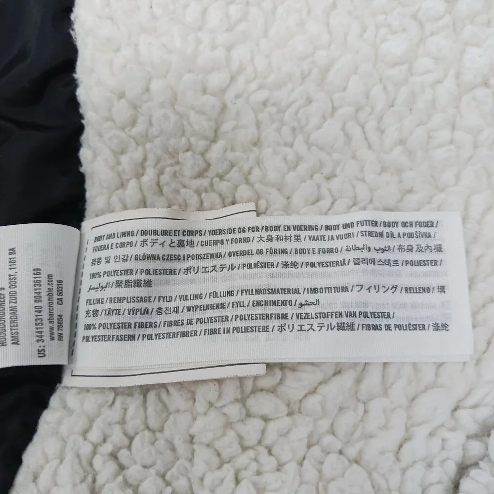 Hollister Black Puffer Vest Sherpa Lining Hood Size Medium